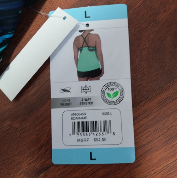 NEW 2 Piece Swimsuit - Picture 4 of 4